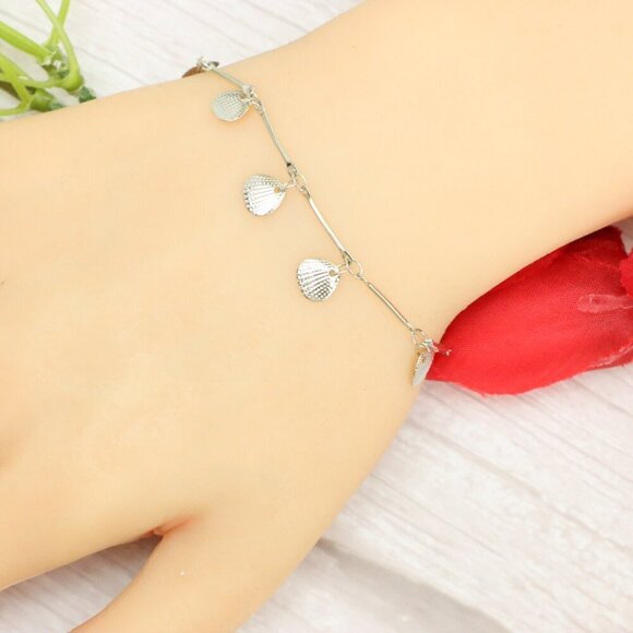 "Trendy Handmade Bracelet – A Thoughtful Gift for Girls & Women | UNVRC1116 - Picture 4 of 10